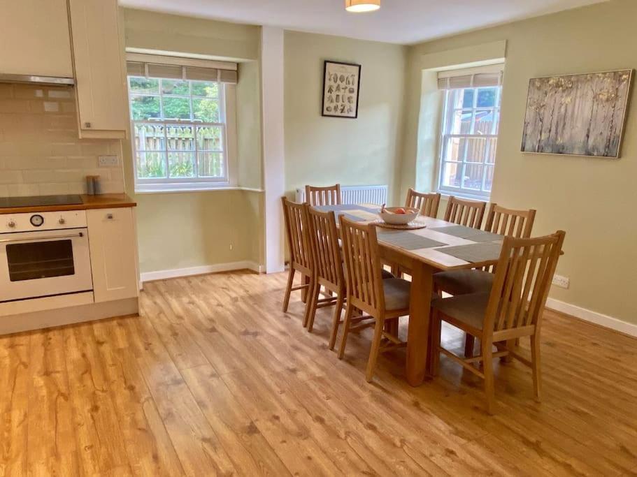 Charming 3/4 Bedroom Semi-Detached Cottage. Carberry Exterior foto
